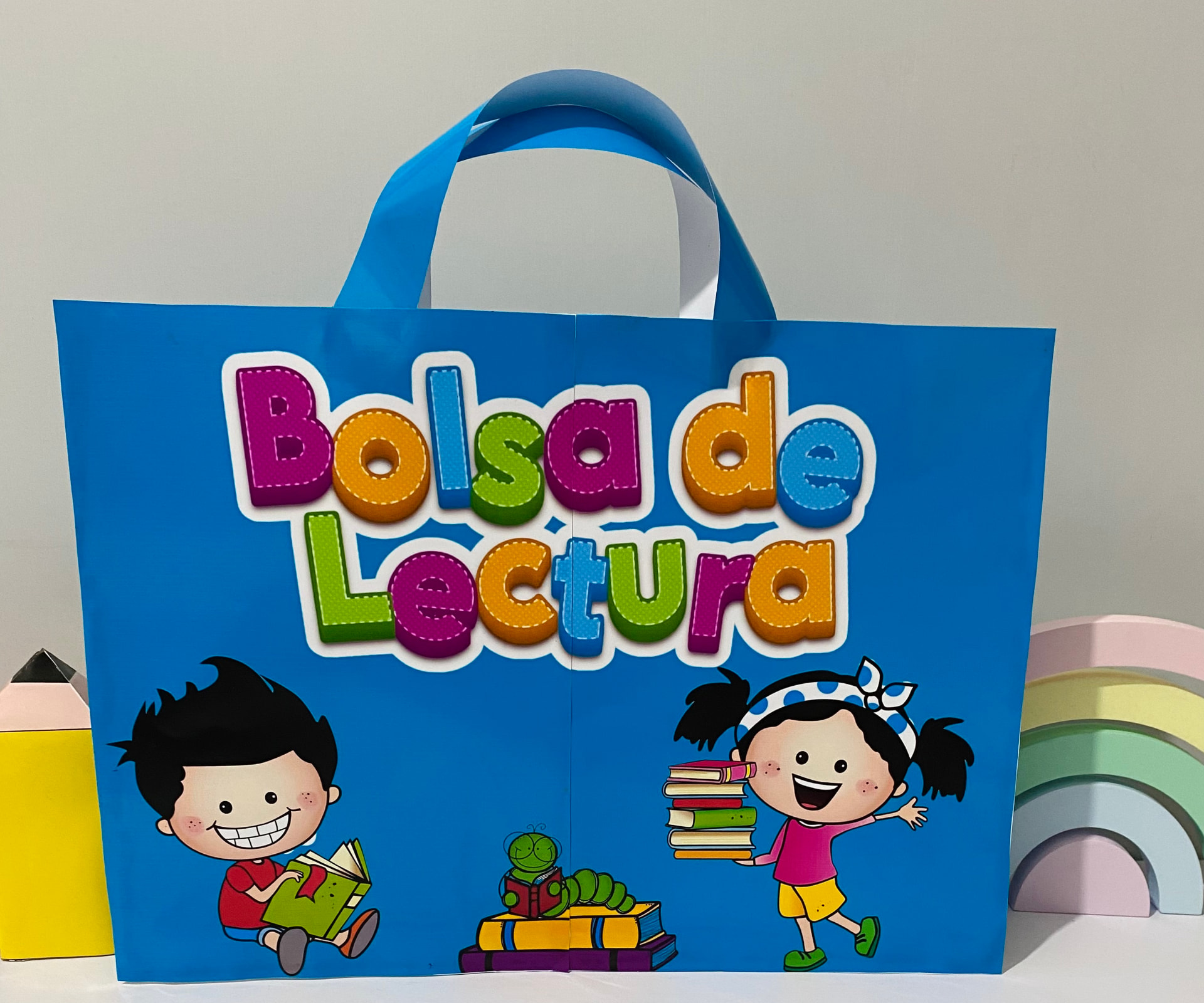 Bolsa de Lectura imprimible con ilustración de niños y libros